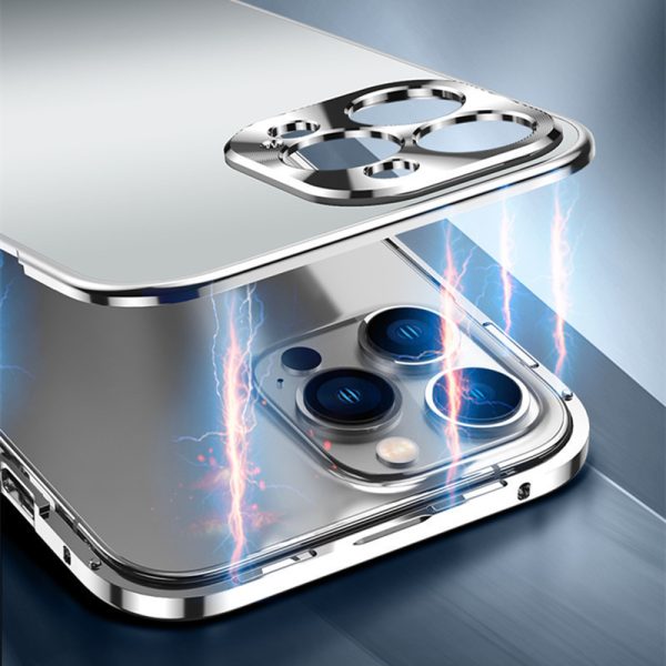 Romantic Purple and Dreamy Blue Two Colors to Choose from Two-in-One Magnetic Metal Anti-Fall Mobile Phone Case, Aviation Metal Construction, Super Anti-Fall Function, Suitable for Apple 15 Series Mobile Phone Case