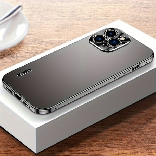 Stylish and cool metal mobile phone case, showing noble charm, strong, anti-fall and wear-resistant, metal color and texture, protecting your beloved phone, suitable for Apple 14 series, suitable for party gifts, Christmas gifts, Father's Day gifts, Thanksgiving gifts, Mother's Day gifts, Valentine's Day gifts, birthday gifts