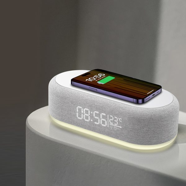 PDKUAI 15W Fast Wireless Charging Station with Digital Alarm Clock, Temperature Display, Night Light for iPhone 15/14/13/12/11/X/SE/8 Series, USB Type-C, Non-rechargeable Button Battery, ≤36V Operating Voltage